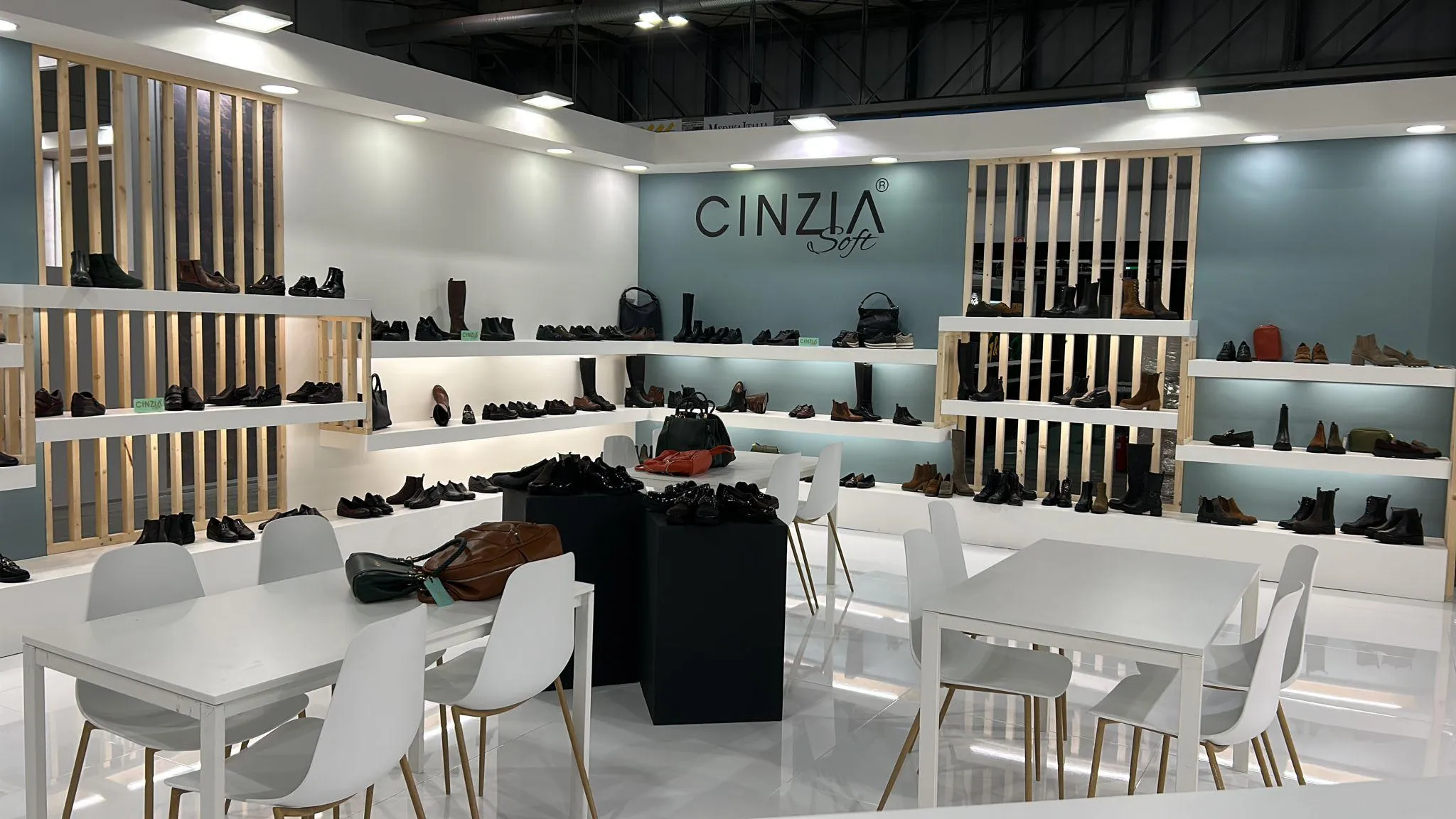 Trade show stand built by Stanport — 39