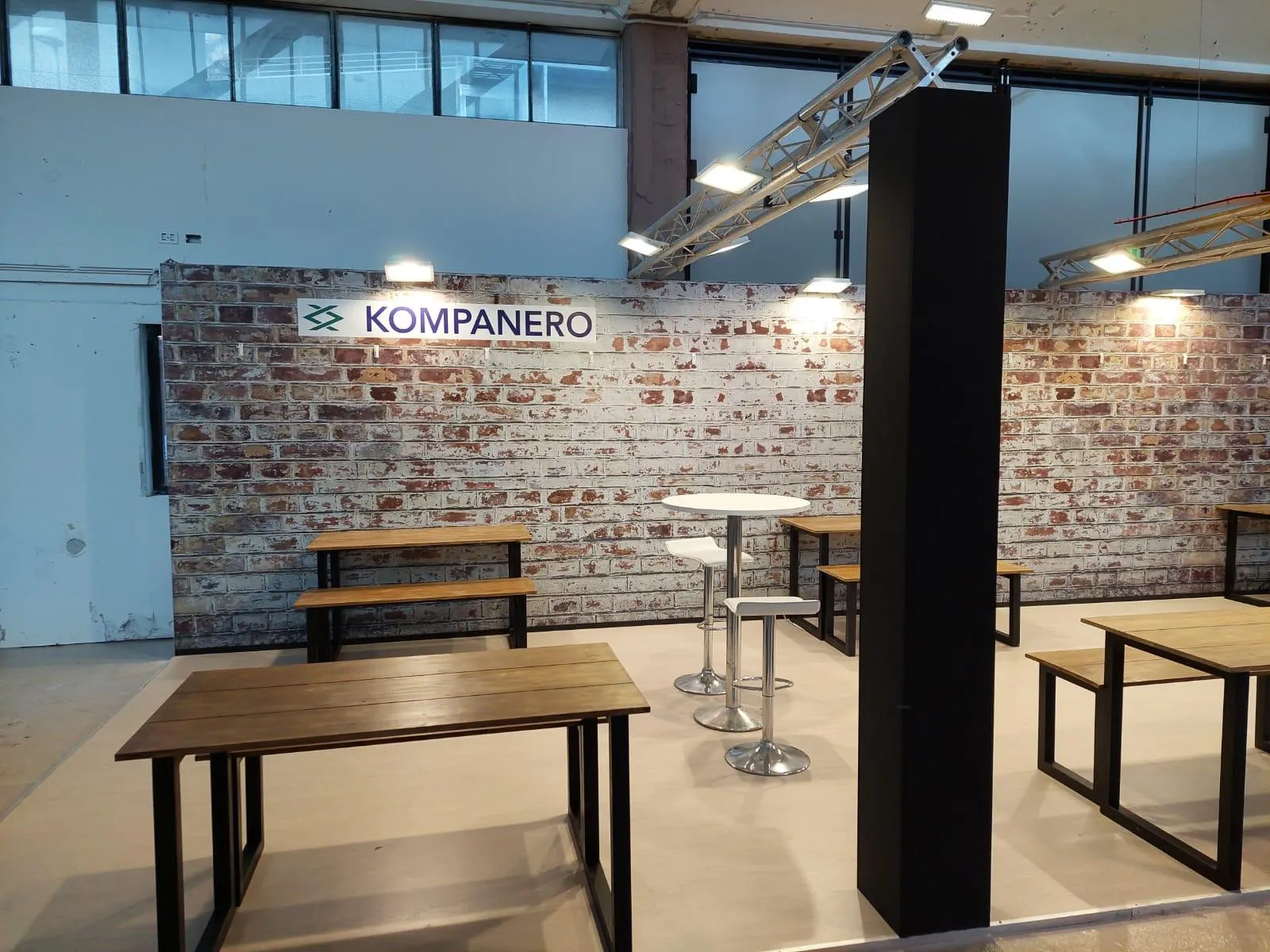 Trade show stand built by Stanport — 41