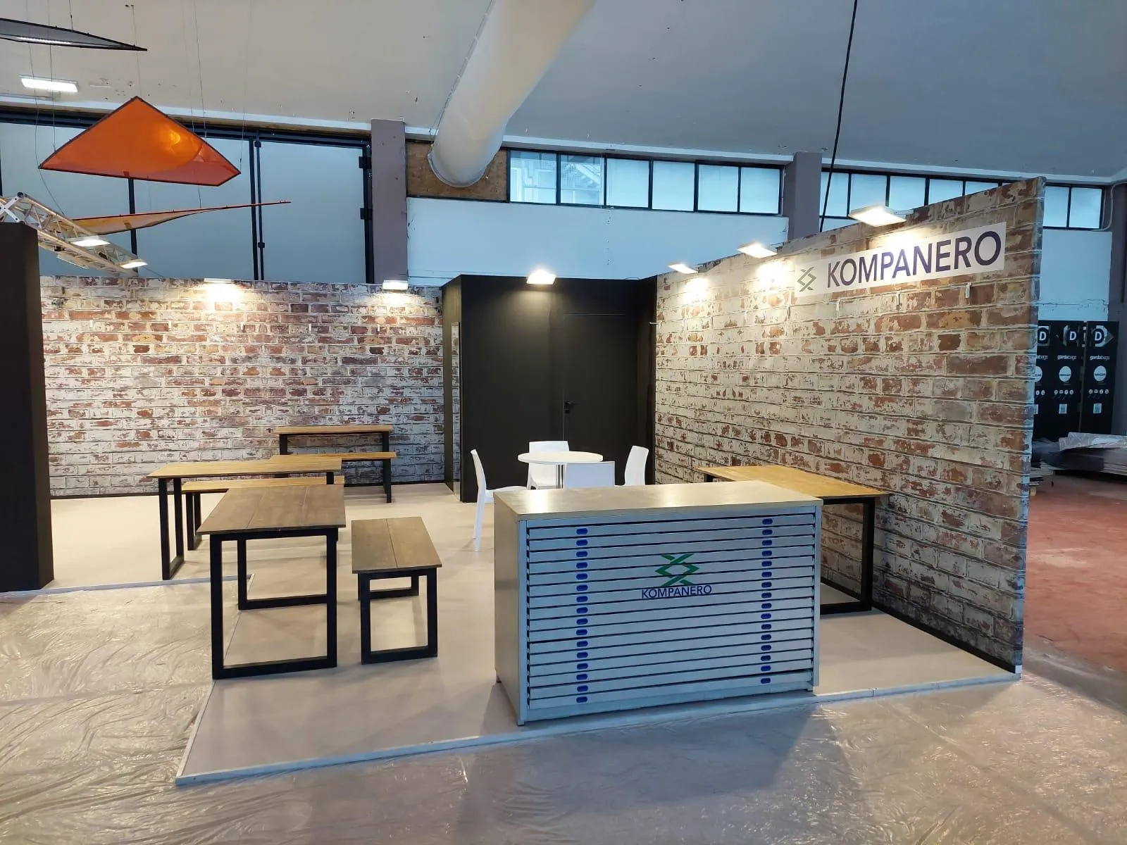 Trade show stand built by Stanport — 43
